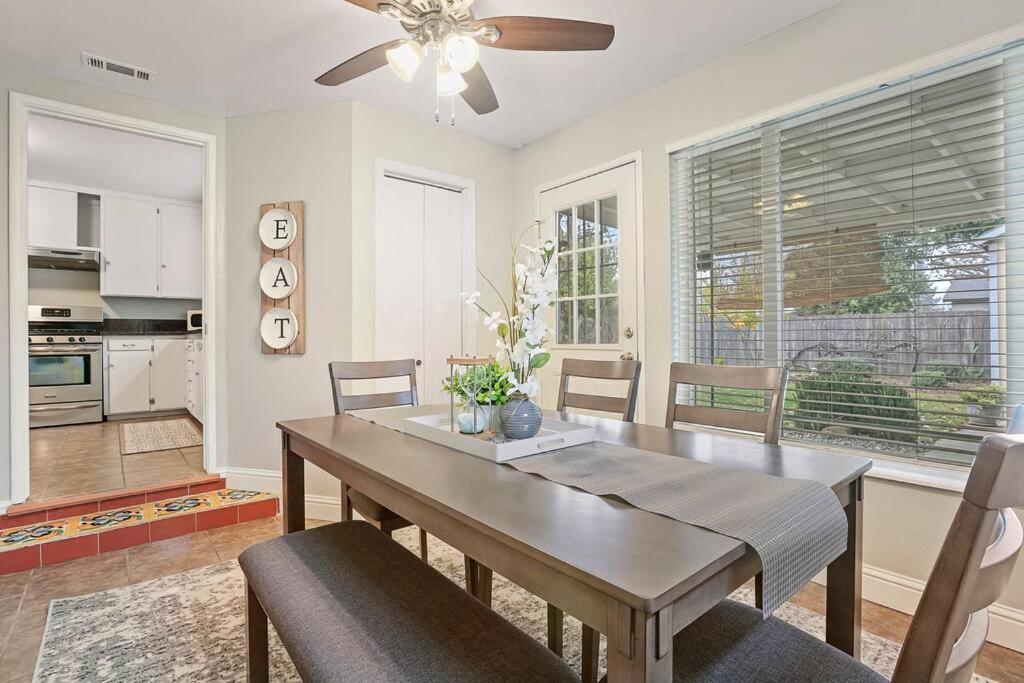 Robert St Cottage, Near Lodi Lake エクステリア 写真